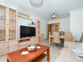 Location Appartement à Casco Antiguo. Piso de 3 dormitorios a 5 min de la playa .