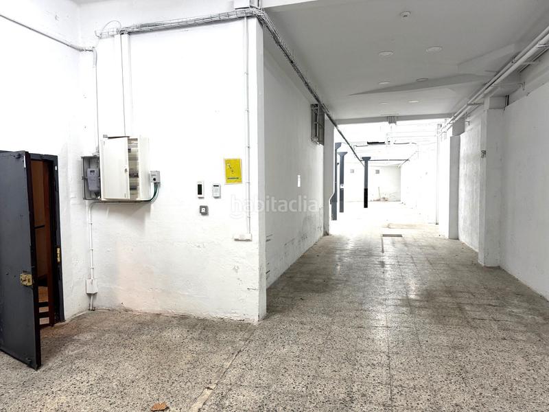 Foto e81cf2f4-84db-474e-b3c0-0a584982dd34. Rent business premise in carrer de lluís el piadós 11 in Barcelona