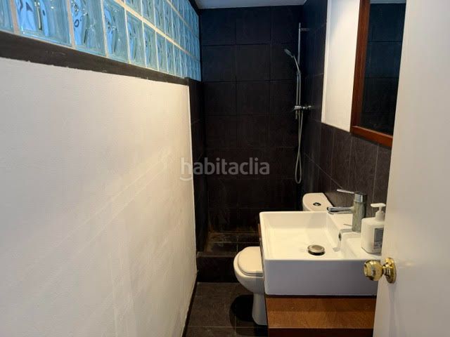 Foto 69101ab9-2447-4828-b13c-900e51d03781. Pis a Barceloneta Barcelona