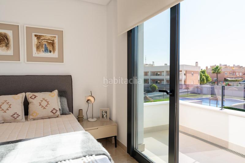 Foto 4b852a9c-21e9-48fb-8914-00d8b096b4f6. Casa bungalow en gran alacant. en Monte y Mar Santa Pola