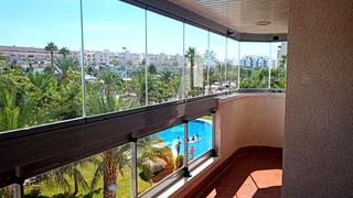 Pis  Gran vía. Apartamento con terraza en arenales del sol, costa blanca.