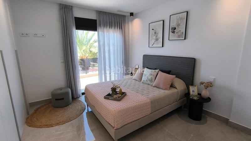 Foto 8d0c75a1-613a-448e-b7c1-4d77f3bafd7c. Casa con piscina in La Marina Elche / Elx