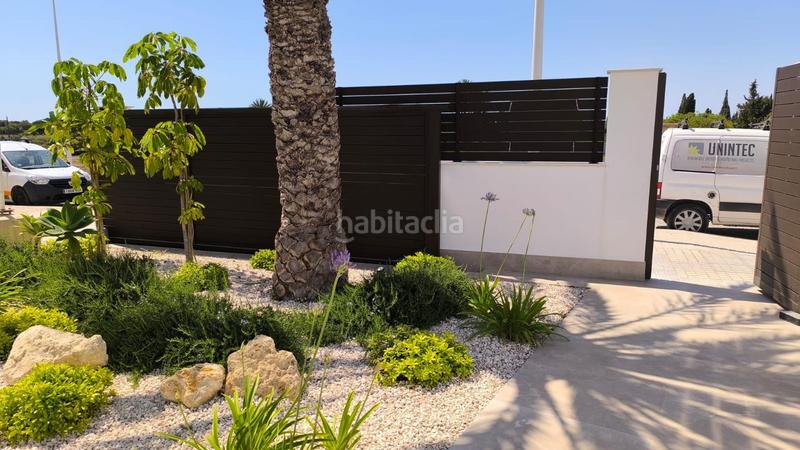 Foto fc0949f6-cec9-43eb-9263-381d7fa1923a. Maison avec piscine dans La Marina Elche / Elx