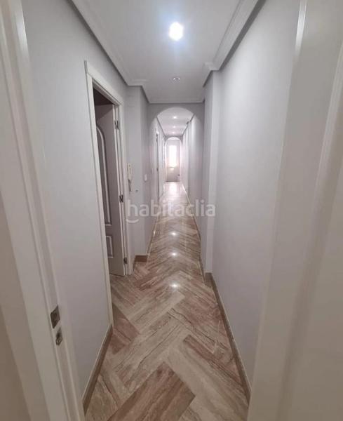 Foto df8b6803-4c3c-46eb-8649-56b9e3109e79. Zweistöckige wohnung in Centro Elche / Elx