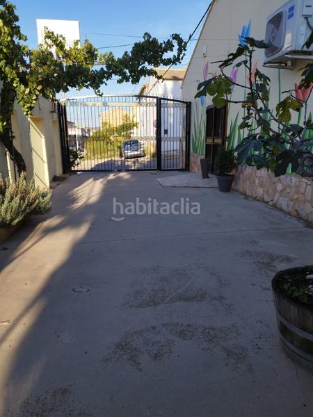 Foto 1538ec3c-9a2b-4fe4-82ea-b8b0229f64d7. Locale commerciale con riscaldamento in Requena
