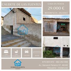 Edificio  Calle vieja. Edificio céntrico en caudete de las fuentes