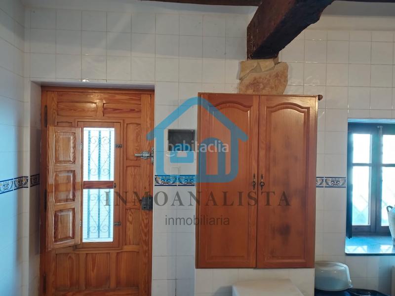 Foto c1019ea1-02a1-49b5-bc23-47d81d3760d8. Masia a calle poblete 34 a Requena