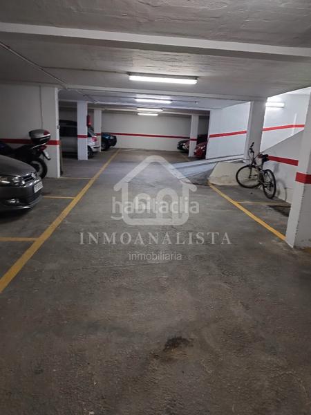 Foto 146d4107-90de-4628-8bec-6dd67daafbff. Aparcament cotxe a Requena