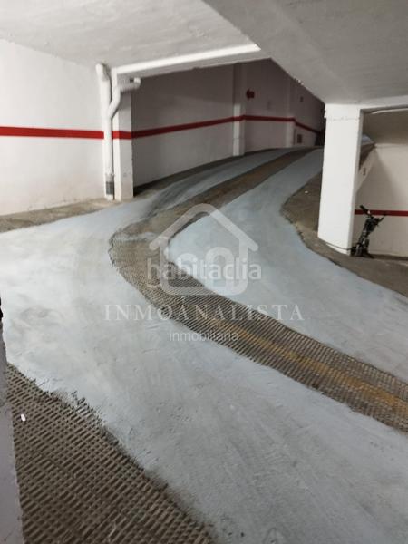 Foto 875e8dbc-2d36-4814-86e6-40d66451dd9c. Aparcament cotxe a Requena