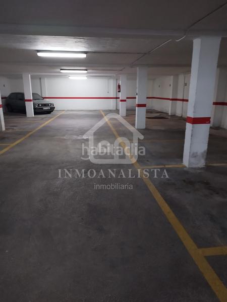 Foto f2cbaecb-0181-4342-adb1-24804431af58. Aparcament cotxe a Requena
