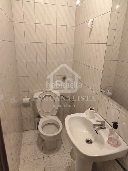 Foto 268a7b0f-9141-4f62-8c6c-d8bea2f25490. Lloguer local comercial a Requena