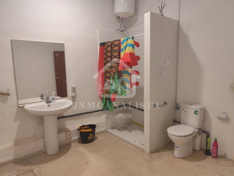 Foto 5986d26a-5c44-49e9-a910-a599c511ed28. Lloguer local comercial a Requena