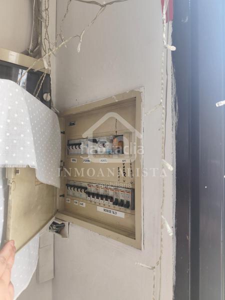 Foto c3e113fa-f8e6-4d80-8837-b9c271dce156. Lloguer local comercial a Requena