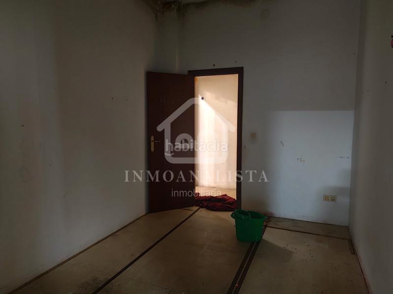 Foto cde7991c-2f58-441c-9f7c-2c34d1925981. Lloguer local comercial a Requena