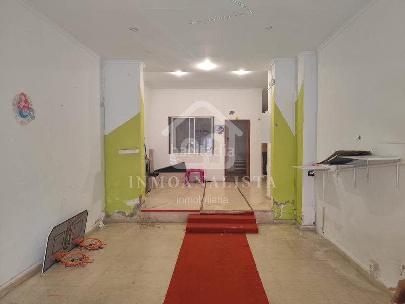 Foto f03e2250-3045-472f-bdb8-0f1902373c78. Lloguer local comercial a Requena