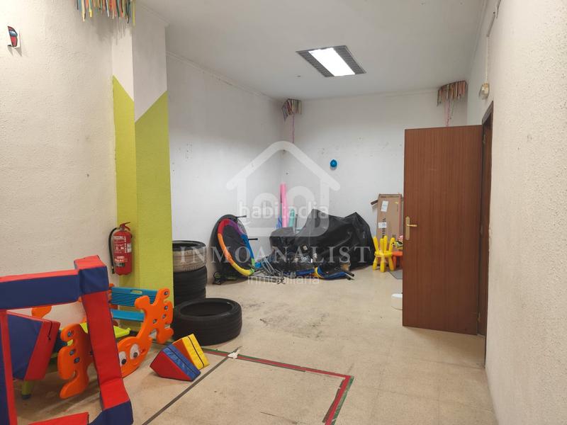 Foto f2a2a618-260f-4c5f-a5cb-4a270cc457d1. Lloguer local comercial a Requena