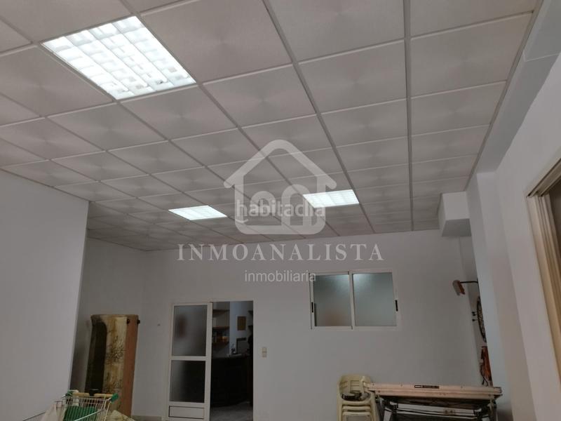 Foto c054bf91-e51a-4544-b875-8bcd803ee33b. Lloguer local comercial a Requena
