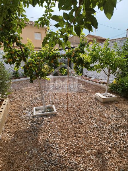 Foto e2bf2473-d7a6-42e5-9129-a4ede97aadc1. Terreny residencial a Requena