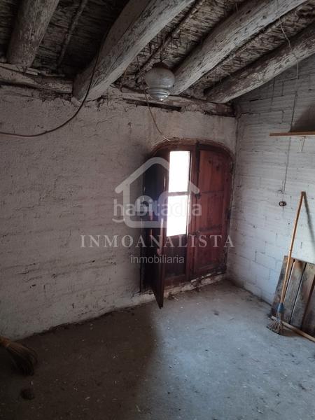 Foto cad7f5bf-ca9b-4848-95bb-1b6f55ee9d71. Piso  + buhardilla en calle colón, en Requena