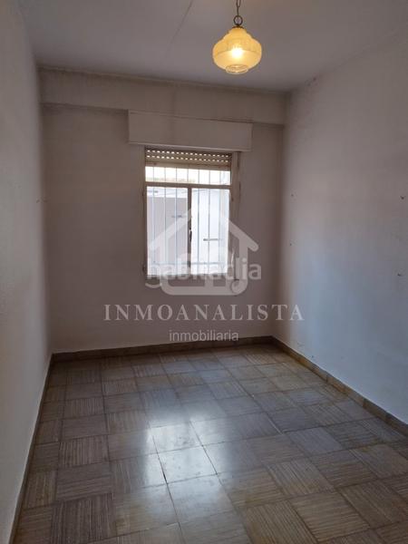 Foto 2c9c2e4b-6f3e-4247-80c8-5e3ff59b834c. Piso  en venta en calle colón, en Requena