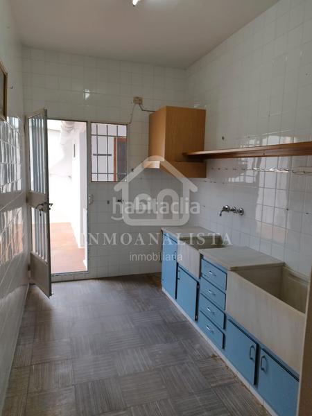 Foto 3f3921ef-7572-4c66-b9be-49e4a1d19f91. Piso  en venta en calle colón, en Requena