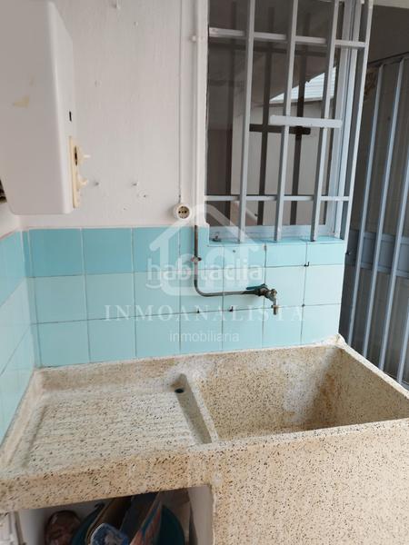 Foto a2b5fea4-6a95-4a79-9a35-5a0c485155ee. Piso  en venta en calle colón, en Requena
