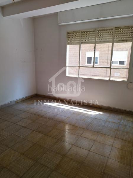 Foto fc36b766-33fe-470e-b0b0-82909ec9a60b. Piso  en venta en calle colón, en Requena