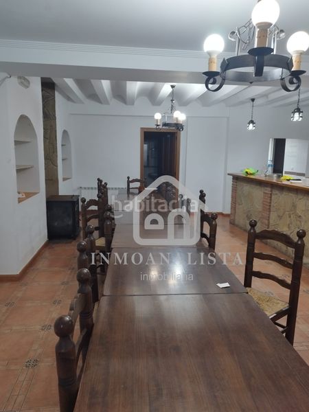 Foto a55efb23-8198-42b8-85a3-b21b432170b7. Affitto edificio in Cortes de Pallás