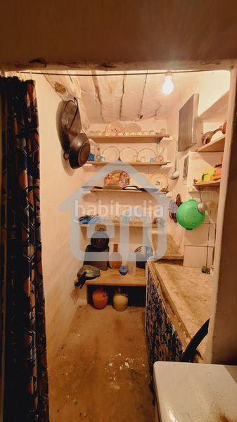 Foto c9f63cdc-a993-4497-ad05-3821525de725. Casa amb xemeneia a Cañada de Benatanduz