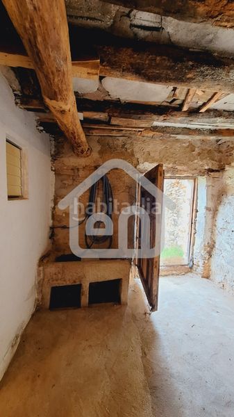 Foto e78a28fa-9f07-493a-92ed-a63fc461a1b5. Casa amb xemeneia a Cañada de Benatanduz