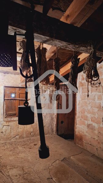 Foto e83fcaad-e639-4ac2-94bc-aa57d78bd40f. Casa amb xemeneia a Cañada de Benatanduz