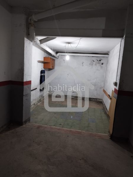 Foto ca3f1822-6fad-4498-8123-27df30b5028e. Aparcament cotxe a Requena