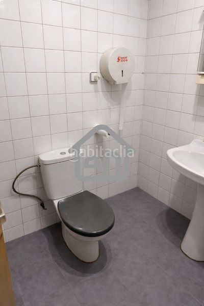 Foto b6c8607b-607f-4d5a-ad9a-5b12f052dae5. Nau industrial a Requena