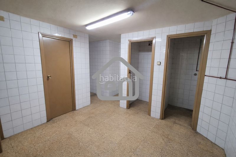 Foto d076cf51-2db5-4d6d-8f7b-4726d488fc53. Nau industrial a Requena