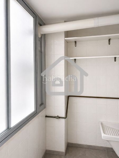 Foto 08a76261-55a0-4aa2-8a24-dab8e3b2deac. Pis amb calefacció aparcament a Requena