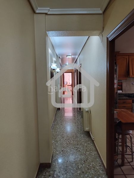 Foto 0d7af5eb-f3bd-4d71-975c-d4d962c2a0e1. Pis amb calefacció aparcament a Requena