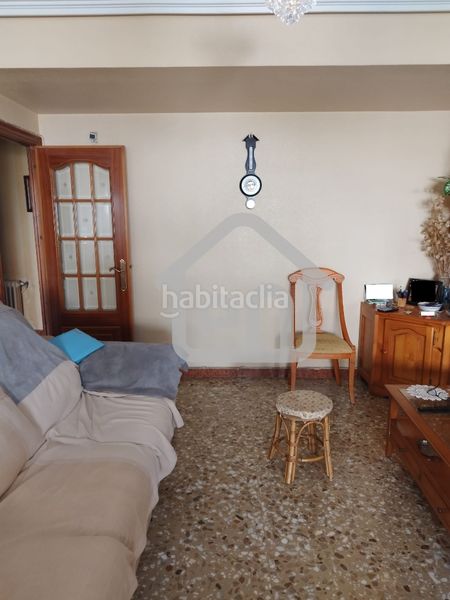Foto 0f46f838-4b8f-47de-b97e-f7e25e4f4483. Pis amb calefacció aparcament a Requena