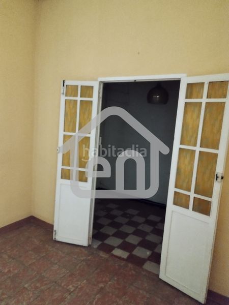 Foto a768995b-6eb7-4fc6-85c0-5f9c0679da97. Pis a Requena