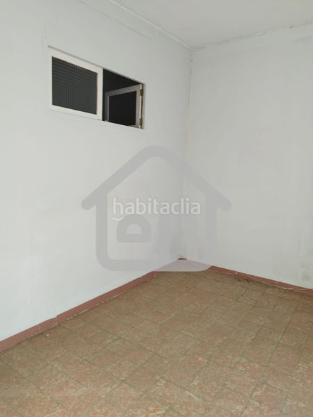 Foto bc2fdca0-5f91-4788-86f5-7db5f69659cc. Pis a Requena