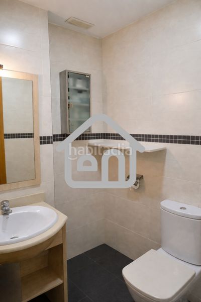 Foto 0d3fe0ce-db63-4827-b773-a74861c8b92b. Casa adossada amb aparcament a Requena