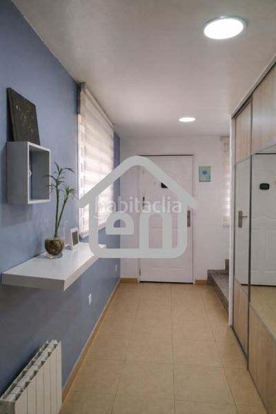 Foto 3b891cbc-75bc-4a5a-847e-2a00b733eb90. Casa adossada amb aparcament a Requena