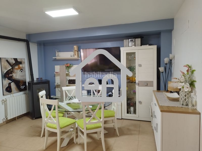 Foto cca502d6-46e3-41df-9168-8e7b97209e4e. Casa adossada amb aparcament a Requena