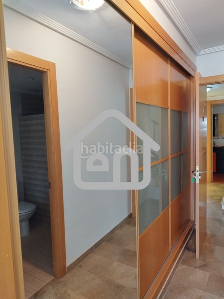 Foto 8549a186-6a96-49f0-925f-e3352229a68b. Casa adossada amb calefacció aparcament a Requena