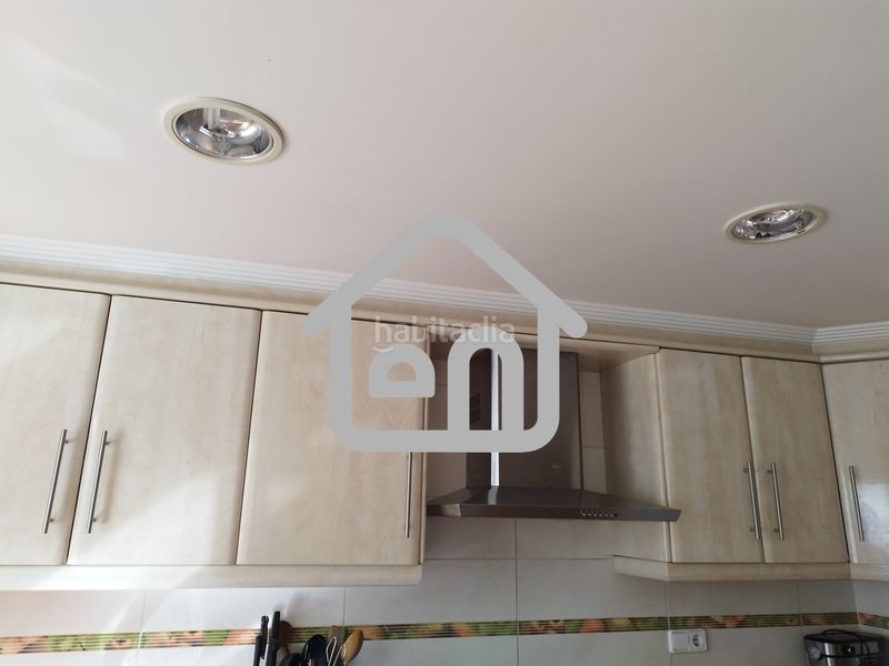 Foto e918f51b-569b-4c0c-b38b-5edfa3058f79. Casa adossada amb calefacció aparcament a Requena