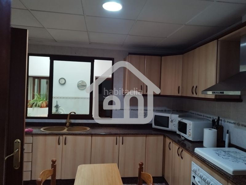 Foto 083a02d4-e6d7-4171-a450-0127e3960e57. Casa amb calefacció a Requena