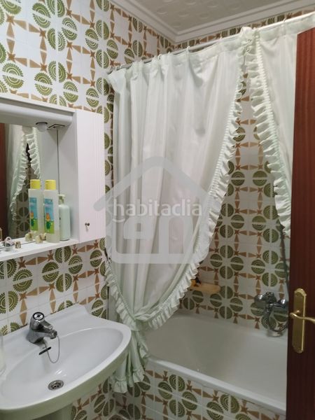 Foto 116200f8-6e63-416d-95d7-f686828a4144. Casa amb calefacció a Requena