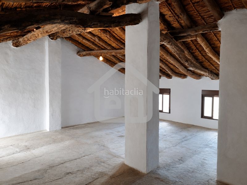 Foto 916a9e1e-dd89-4221-8063-f0b67851b86e. Casa amb calefacció a Requena