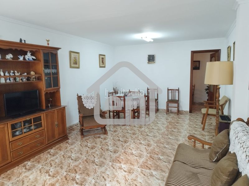 Foto e3aabb23-837d-4b8c-b977-37a8dc27e1a7. Casa amb calefacció a Requena
