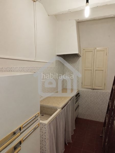 Foto 48c5aa3d-26cb-4180-948a-aaa57836f121. Casa adossada amb calefacció a Requena