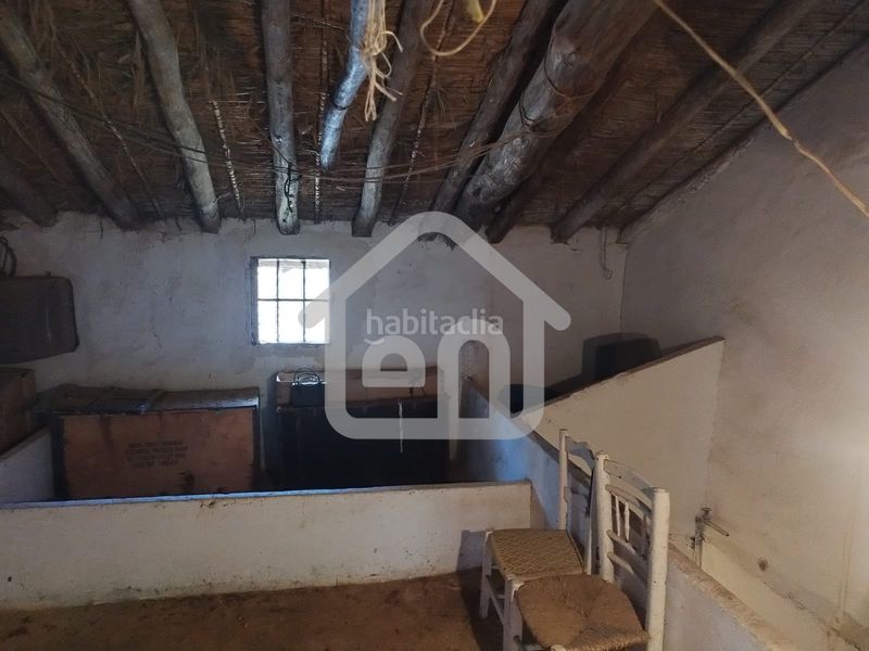 Foto a8129f3a-c60b-4597-8ab0-2d54e162fcc1. Casa adossada amb calefacció a Requena